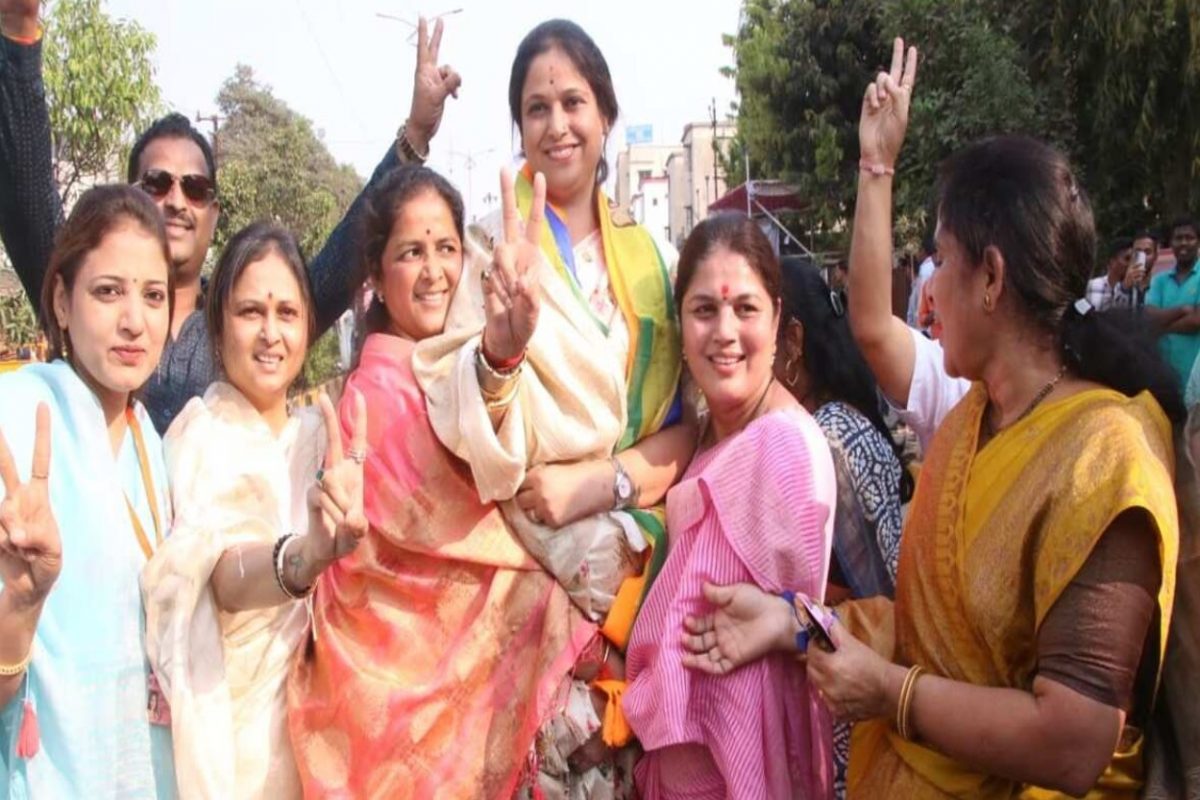 Pune Bypoll election Results : चिंचवडमध्ये महाविकास आघाडीला बंडखोरीचा फटका, अश्विनी जगताप विजयी