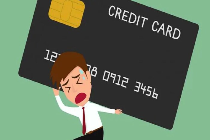  जीएसटी शुल्क : सर्व क्रेडिट कार्ड व्यवहारांवर 18% GST आकारला जातो. 
