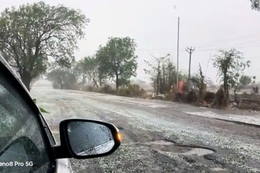 सलग दुसऱ्यांदा झालेल्या गारपिटीमुळे शेतकरी चिंतेत सापडला आहे. या नुकसानीचे ताबडतोब पंचनामे करावेत, अशी मागणी शेतकरी करत आहे.
