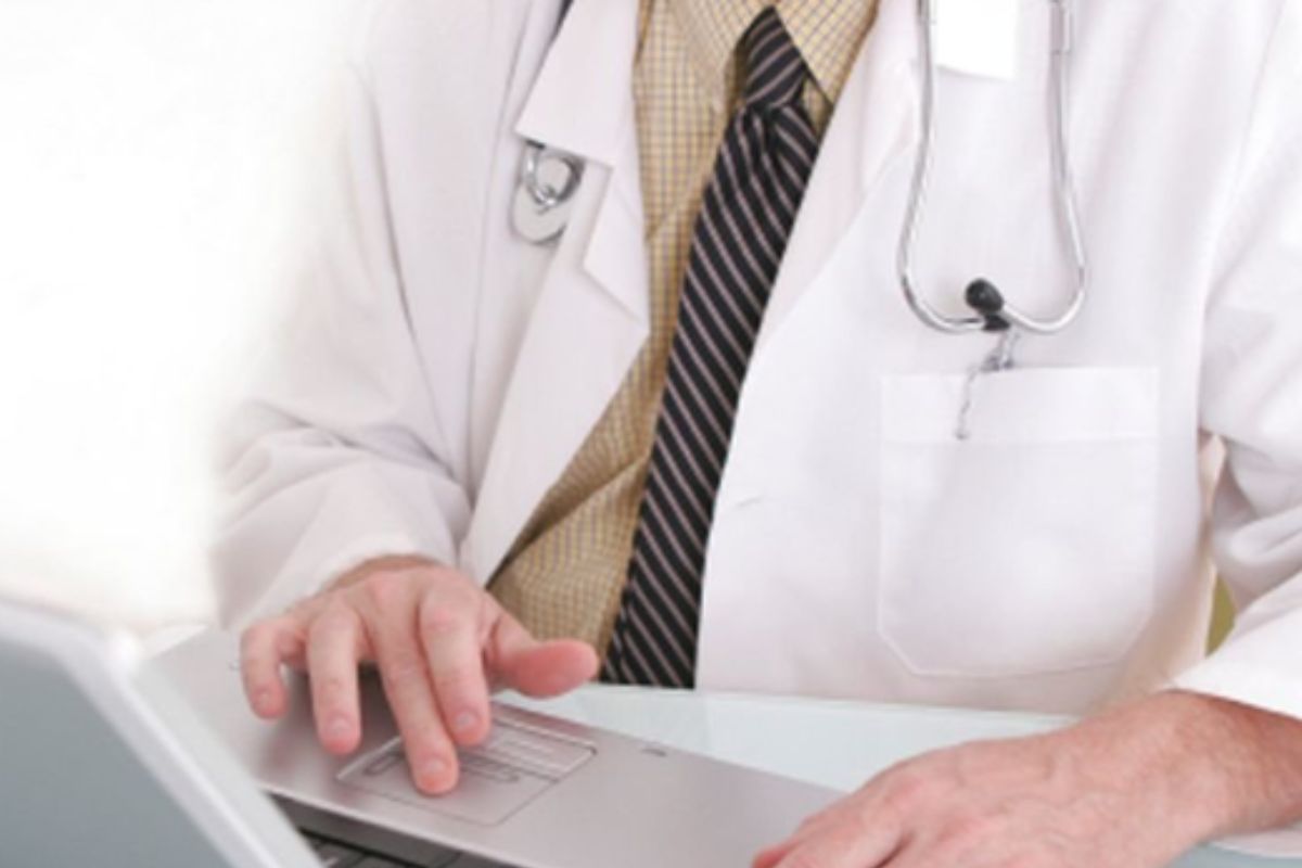 महिलांचे अश्लील व्हिडीओ बनवणाऱ्या डॉक्टरचा पर्दाफाश