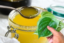 तुप बनवताना विड्याच्या पानाचे काय महत्त्व असते?
