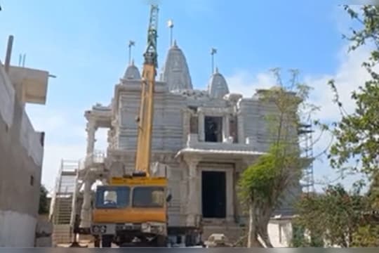 देशाच्या या कोपऱ्यात ताज महालपेक्षाही सुंदर उभारलं जैन मंदिर, VIDEO पाहून तुम्हीही व्हाल अवाक्