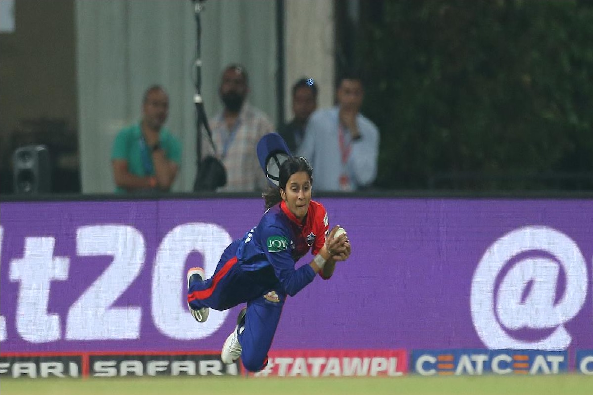 जेमिमाह रॉड्रीग्जने हवेत पकडला जबरदस्त कॅच, पाहा Video