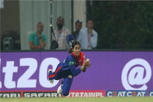 जेमिमाह रॉड्रीग्जने हवेत पकडला जबरदस्त कॅच, पाहा Video