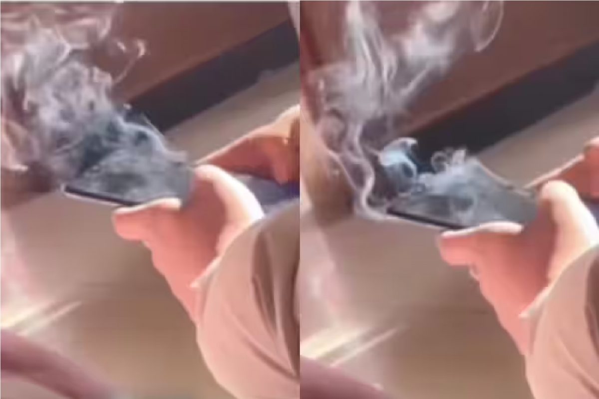 टायपिंग करताना मोबाईलमधून धूर