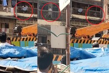 एकावर 10 तर दुसऱ्यावर 16 वार, मुंबईच्या चाळीतला चाकू हल्ल्याचा LIVE VIDEO एकावर 10 तर दुसऱ्यावर 16 वार, मुंबईच्या चाळीतला चाकू हल्ल्याचा LIVE VIDEO