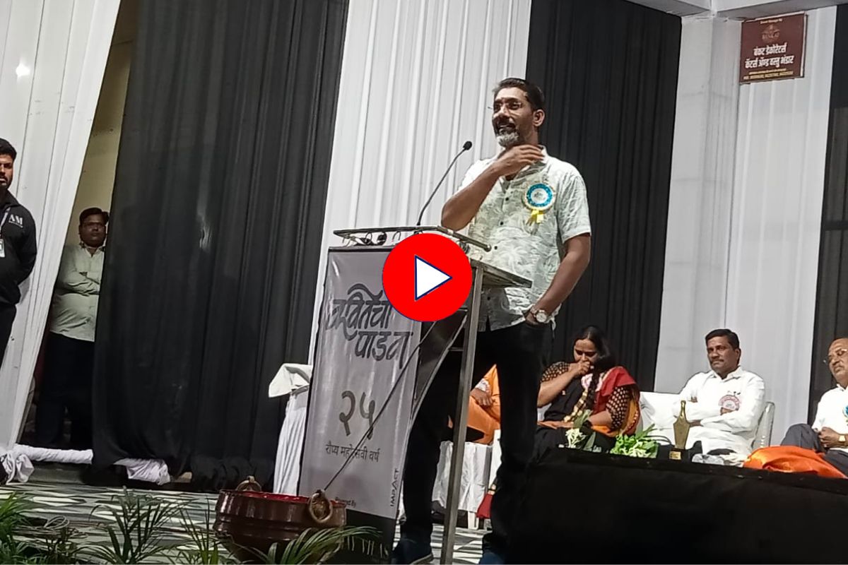 'जी हाँ हुजूर, मैं गीत बेचता हूँ..' नागराज मंजुळेनं सादर केली अफलातून कविता! पाहा Video