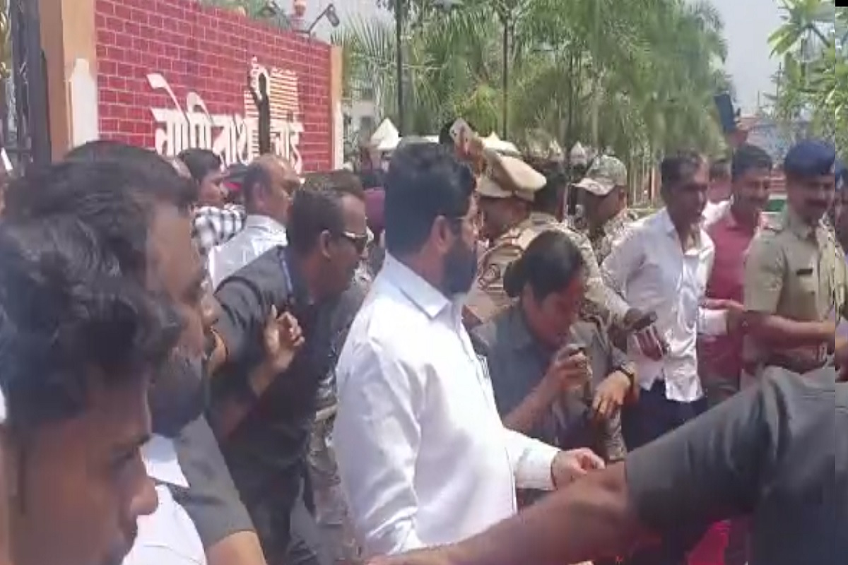 मुख्यमंत्री एकनाथ शिंदे यांच्या कार्यक्रमातला धक्कादायक व्हिडीओ समोर