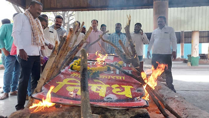 सध्या घरगुती गॅस सिलेंडरचा दर 1110 रुपये आहे. 