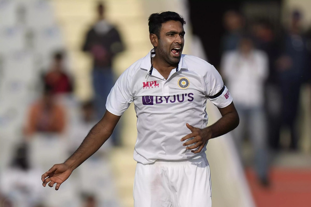 अहमदाबाद कसोटीत अश्विनने 6 विकेट्स घेऊन रचला मोठा विक्रम