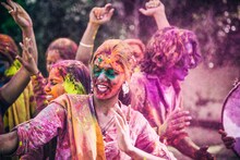 उधळा रंग, आज रंगपंचमी; धार्मिक महत्त्व आणि पौराणिक कथाही जाणून घ्या