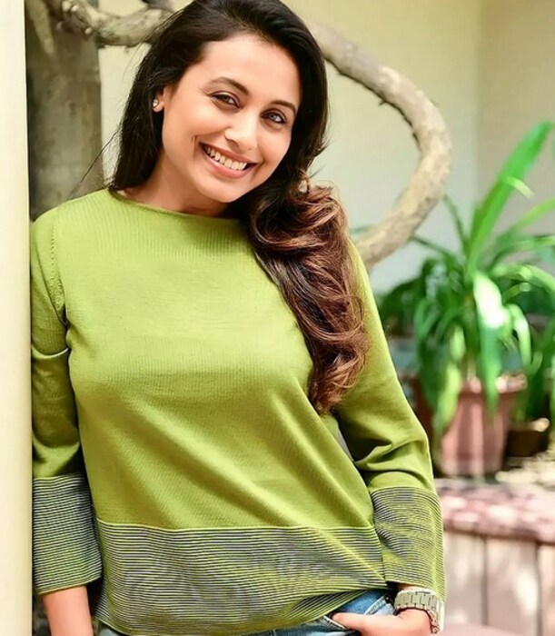 राणी मुखर्जीच्या चाहत्यांना नेहमीच तिच्या खाजगी आयुष्याबाबत जाणून घ्यायचं असतं. मात्र अभिनेत्री नेहमीच आपलं कौटुंबिक आयुष्य लाइमलाईटपासून दूर ठेवते. 