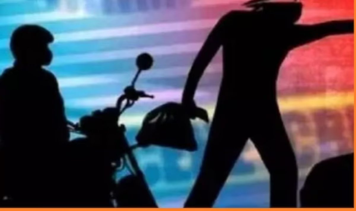 बापानं आयुष्यभर कमवलेले पैसे, दागिने मुलीने एका झटक्यात चोरलं, मित्रांच्या साथीने केलं कांड