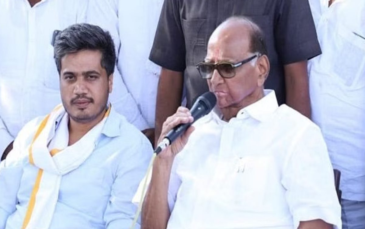 Rohit Pawar Baramati Agro : रोहित पवारांच्या अडचणीत वाढ, अखेर बारामती ॲग्रो कारखान्यावर गुन्हा दाखल