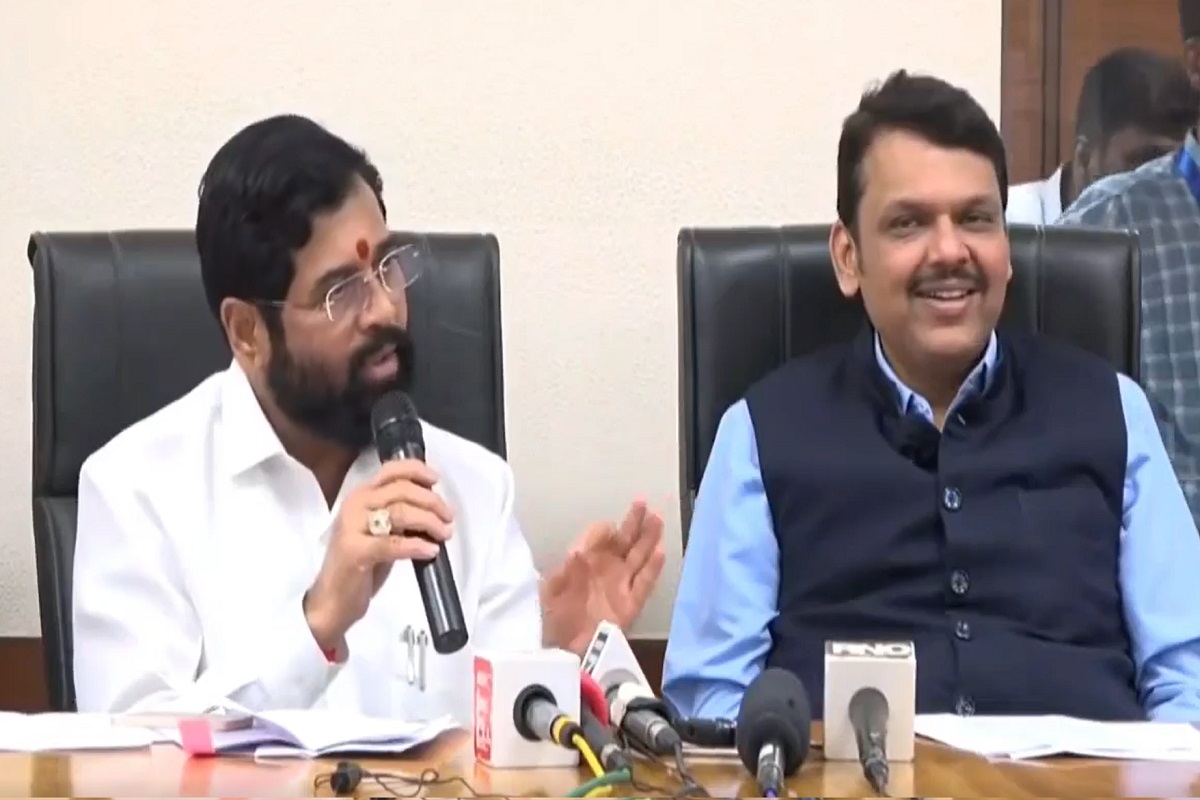 मुख्यमंत्री एकनाथ शिंदे आणि उपमुख्यमंत्री देवेंद्र फडणवीस यांनी संयुक्त पत्रकार परिषद घेतली.