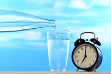 Storing Drinking Water : किती तास साठवून ठेवलेले पाणी पिणे असते सुरक्षित?