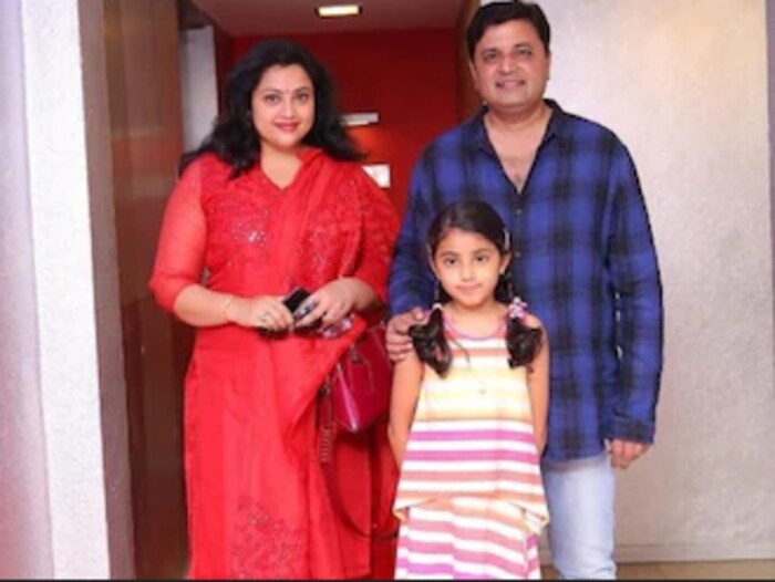 याबाबत बोलताना मीना यांनी सांगितलं की, 'मी अजूनही माझ्या पतीला विसरलेली नाहीय. मी त्या दुःखातून अजूनही बाहेर पडलेली नाही'