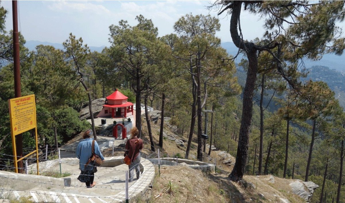 परदेशी पाहुण्यांना भुरळ पाडतात भारतातील ही मंदिरे, काय आहे कारण?