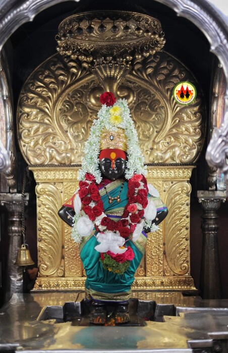 पुण्याचे विठ्ठल भक्त श्री नानासाहेब दिनकरराव पाचनकर यांच्याकडून ही मंदिर सजावट करण्यात आली आहे.