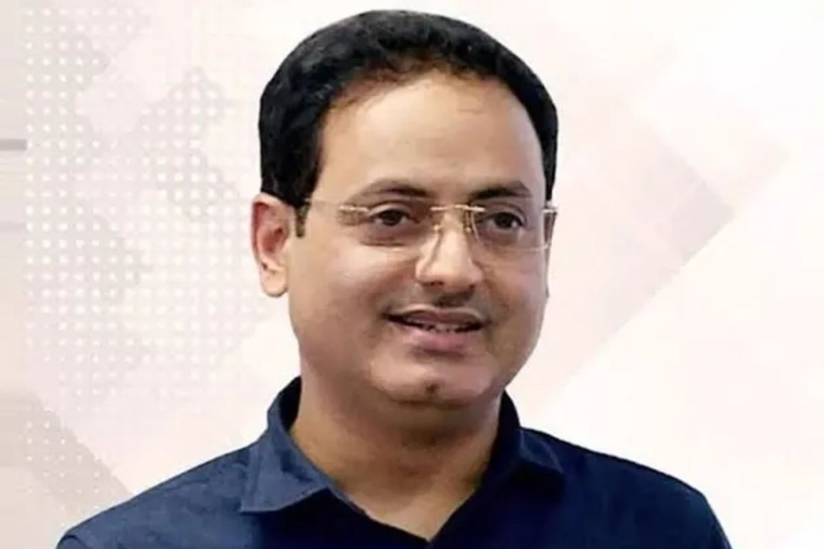 IAS Tips: UPSC क्रॅक करण्यासाठी नक्की किती वेळ अभ्यास करावा? खुद्द IAS विकास दिव्यकीर्ती यांनी दिल्या टिप्स