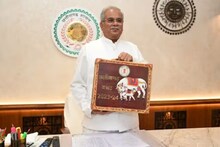 छत्तीसगडच्या अर्थसंकल्पापेक्षा मुख्यमंत्र्यांची अनोखी ब्रीफकेस चर्चेत