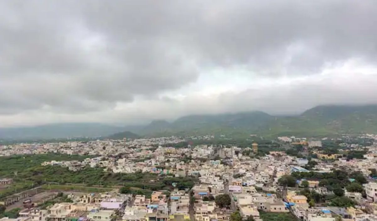 राज्यात अद्यापही कमी दाबाचा पट्टा सक्रीय, 24 तासांत मुसळधार पावसाची शक्यता