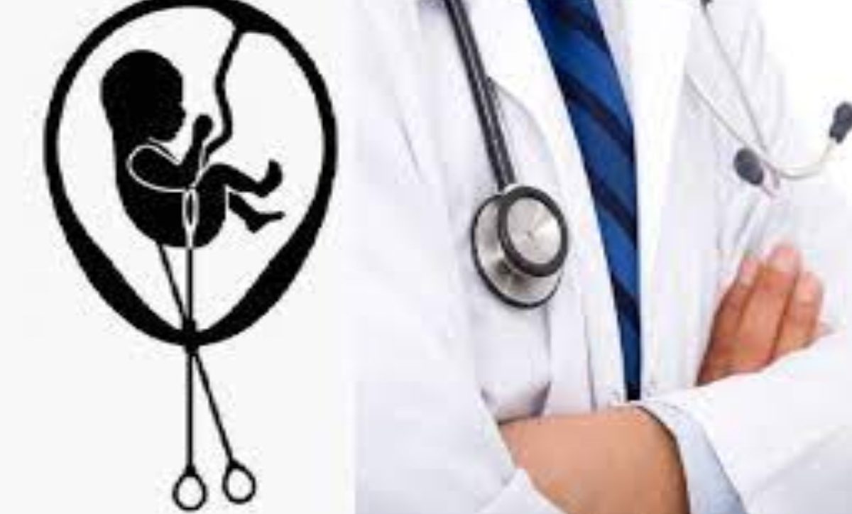 Womens Day Kolhapur : कोण आहे कोल्हापूरची रणरागिणी? गर्भपात करणाऱ्या टोळींचा केला पर्दाफाश