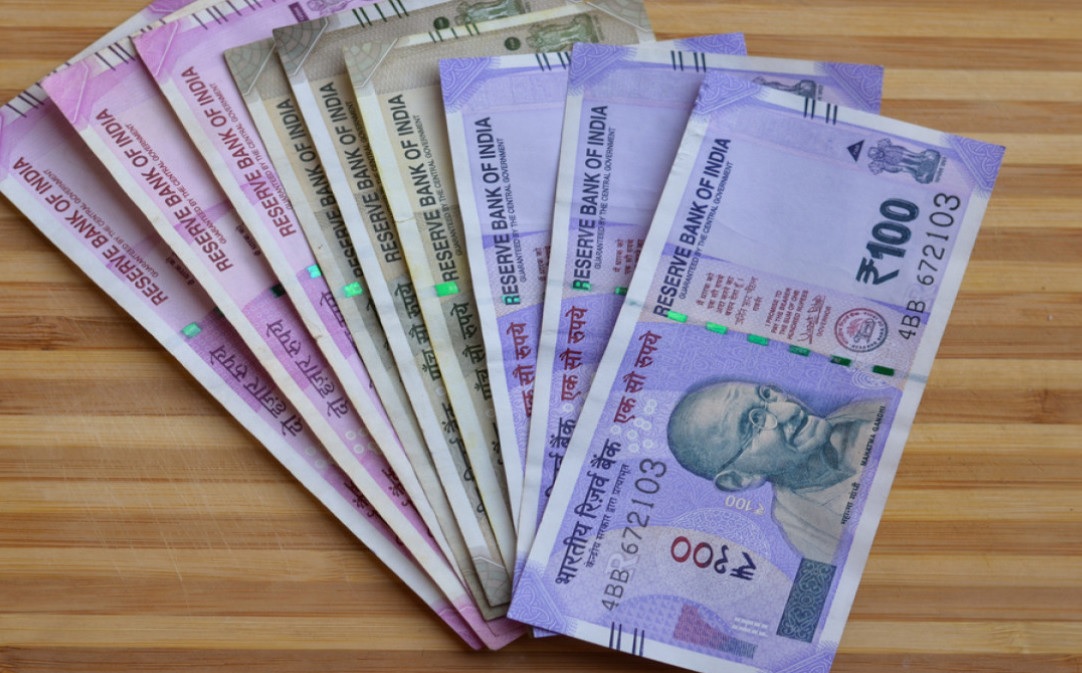 7th pay commission: केंद्रीय कर्मचाऱ्यांसाठी गुडन्यूज! पगारात मिळणार आता इतकी वाढ