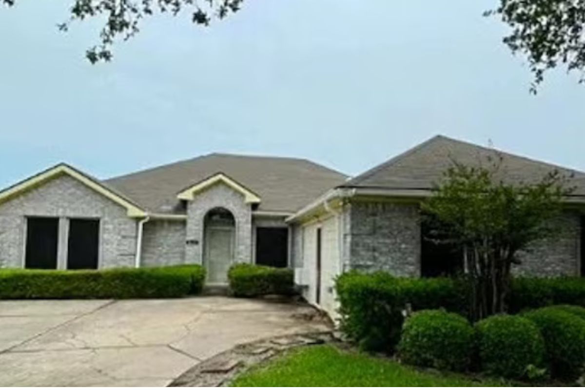 आलिशान घराचा मालक असूनही राहतो गॅरेजमध्ये; इस्टेट एजंट तरुणाचा अजब निर्णय