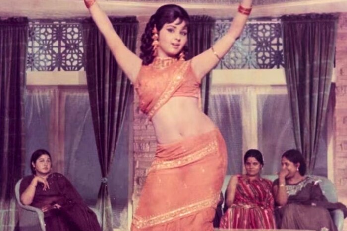 मीडिया रिपोर्ट्सनुसार, जेव्हा ती तिच्या करिअरच्या शिखरावर होती, तेव्हा तिने गोव्याचे पहिले मुख्यमंत्री दयानंद बांदोडकर यांचा मुलगा सिद्धार्थ बांदोडकर यांच्याशी लग्न केले होते. 