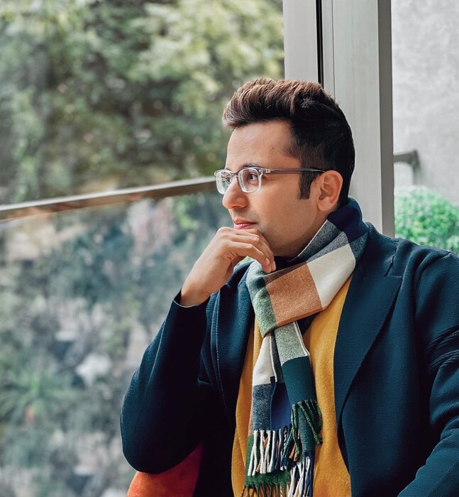 तिने लहान वयातच मॉडेलिंगला सुरुवात केली. पण उद्योगाच्या कारभाराने तो वैतागला होता. यामुळे त्याने मॉडेलिंग सोडून फोटोग्राफी सुरू केली. सुरुवातीला त्यांनी फ्रीलांसर म्हणून काम करायला सुरुवात केली. नंतर त्यांनी स्वतःची कंपनी सुरू केली, जी मॉडेल्सचे पोर्टफोलिओ बनवत असे.