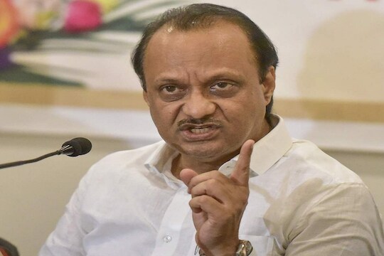 अजित पवार 