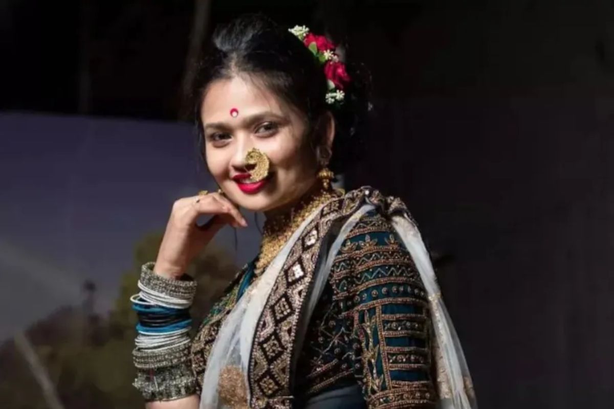 सत्यनारायणाच्या पुजेला गौतमी पाटीलचा डान्स