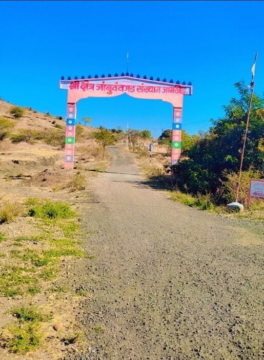 जालना शहरापासून 55 किलो मीटर अंतरावर असलेल्या जामखेड गावातील लोक हनुमानाची नव्हे तर जांबुवंताची आराधना करतात.
