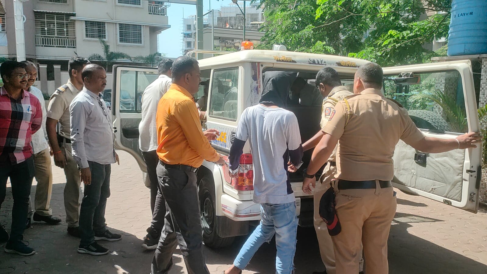 पोलिसांनी अटक केलेले आरोपी