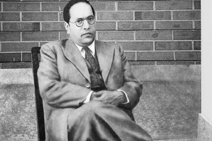 भारतीयांना लिंग, जात, वर्ग किंवा साक्षरता किंवा धर्म यांच्यात पक्षपात न करता मतदान करण्याचा अधिकार आहे. साऊथबरो कमिशनसमोर ‘युनिव्हर्सल अॅडल्ट फ्रँचायझी’साठी भारतातील पहिले व्यक्ती म्हणून आवाज उठवणारे डॉ.बाबासाहेब आंबेडकर होते.