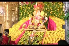 दगडूशेठ गणपती भोवती 11 हजार आंब्यांची मोहक आरास, पाहा Photos