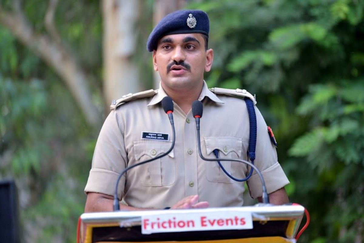 कोण आहेत निडर, बेधडक IPS अनुराग आर्य
