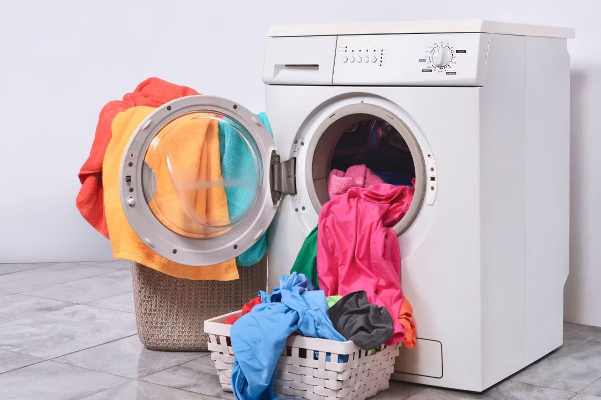 वॉशिंग मशिनमध्ये कपडे धुताना किती डिटर्जंट पावडर वापरावी? योग्य प्रमाण बघा, अन्यथा खराब होतील कपडे