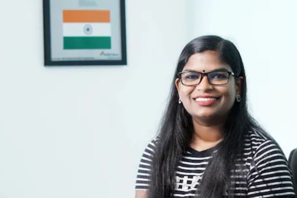 मित्रांकडून उधारी घेऊन दिली मुलाखत अन् झाली IAS