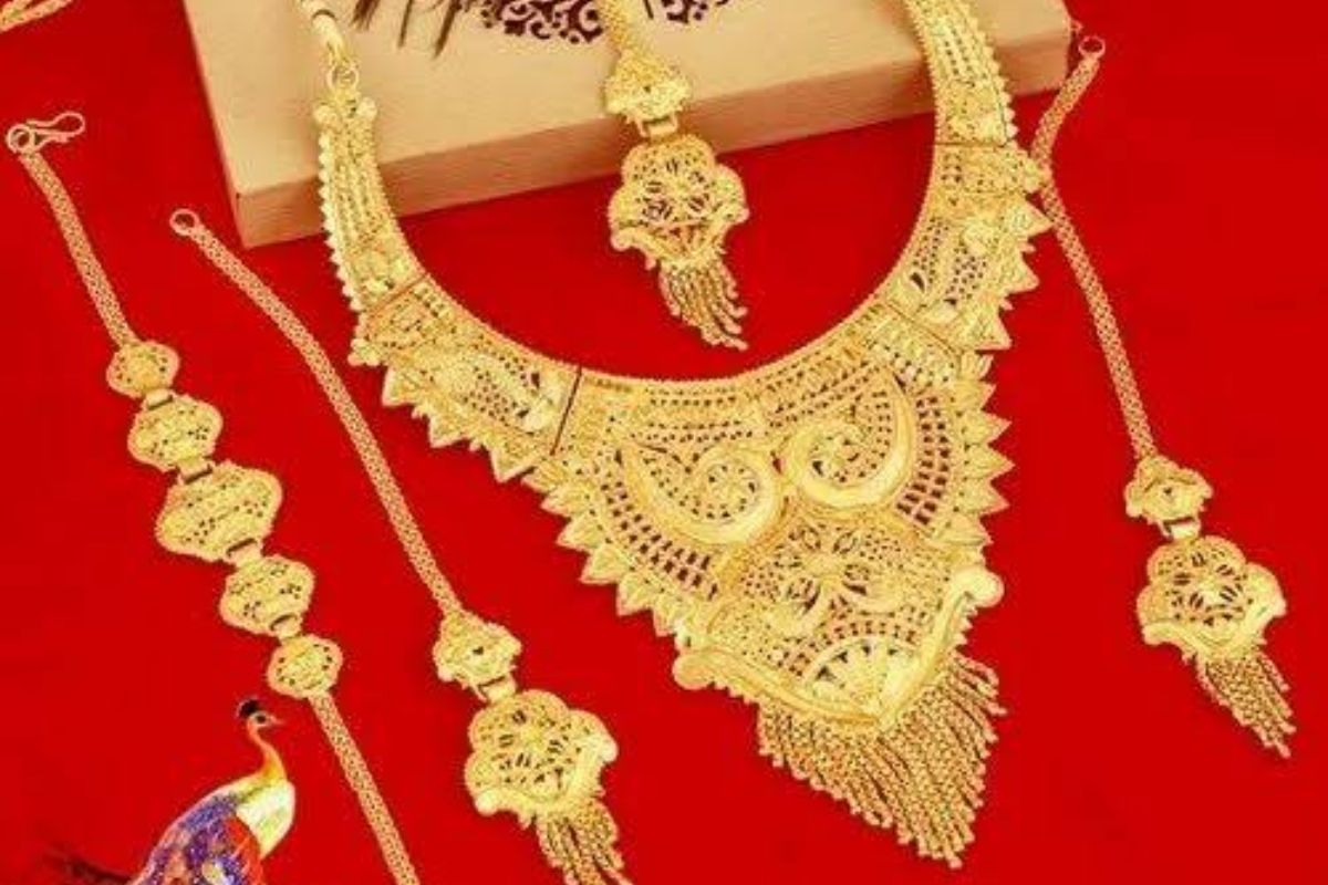 Gold Price in Nashik : सोनं खरेदीसाठी आजचा दिवस चांगला, ‘इथं’ चेक करा नाशिकमधील दर