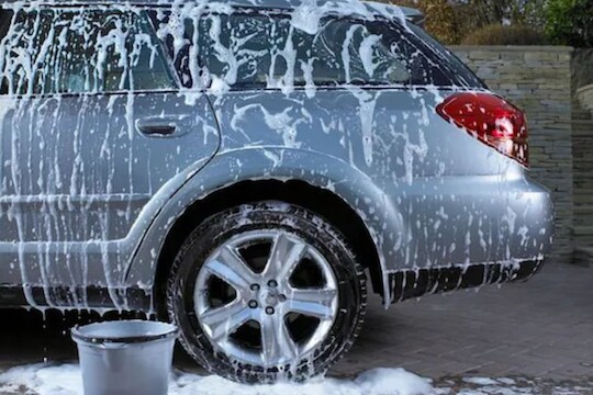 कार धुण्यासाठी शाम्पू, कार वॉश वापरताय? मग हे एकदा वाचा..