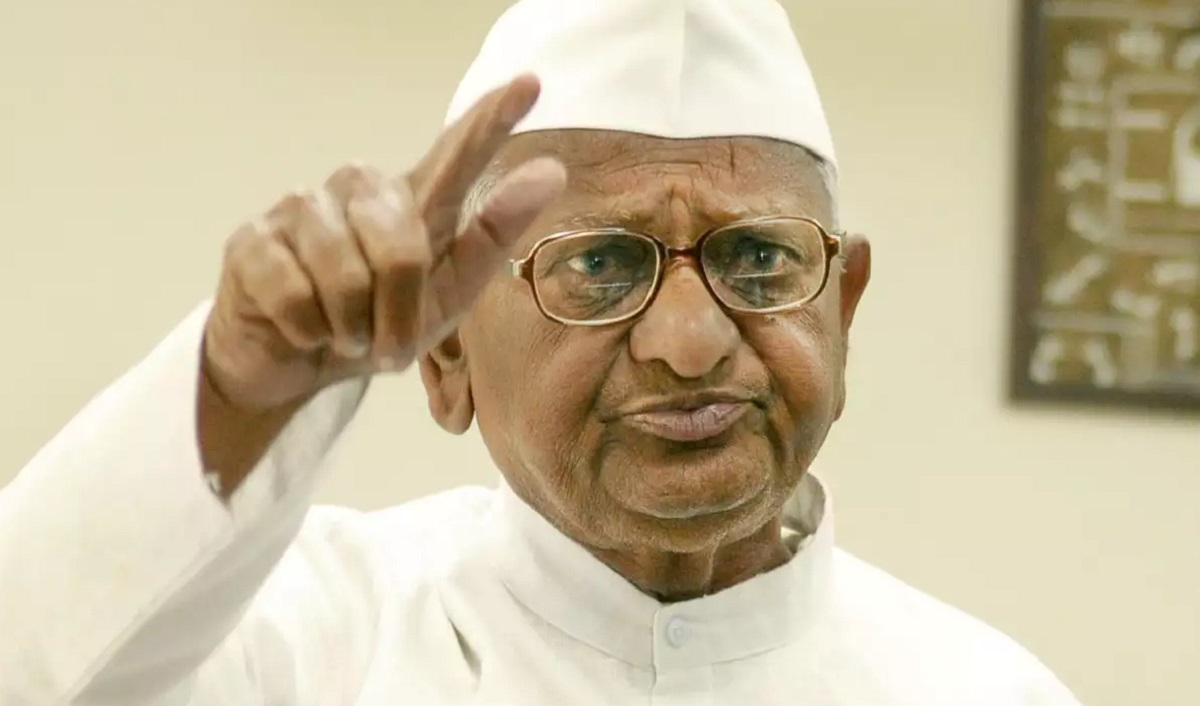 अण्णा हजारेंची 1 मे रोजी हत्या करणार, कुटुंबावर अन्याय झाल्याने तरुणाचा इशारा