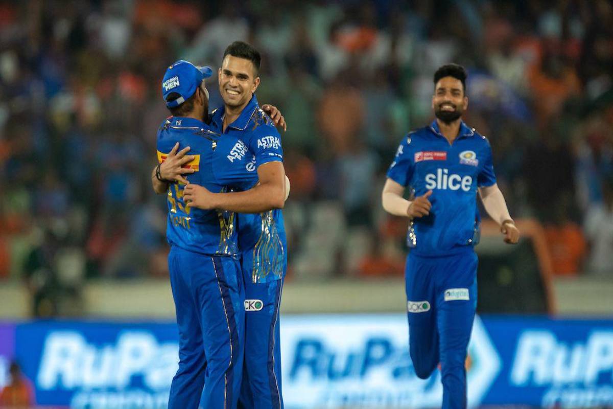 अर्जुन तेंडुलकरला मिळाली पहिली विकेट, मुंबई इंडियन्सची विजयी हॅट्रिक