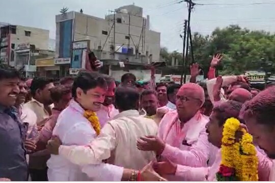 परळी बाजार समितीमध्ये धनंजय मुंडेंचा विजय  