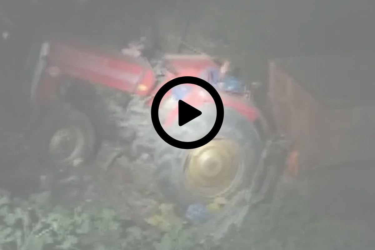 दुर्दैवी! अंत्यसंस्कारासाठी निघाले अन् घडलं भयंकर, VIDEO पाहून अंगावर येईल काटा