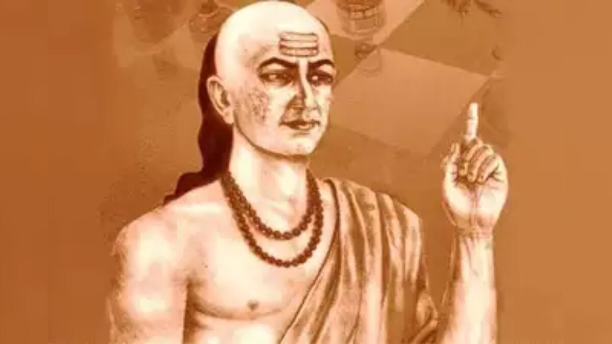 Chanakya Niti : जन्माच्या आधीपासून ...