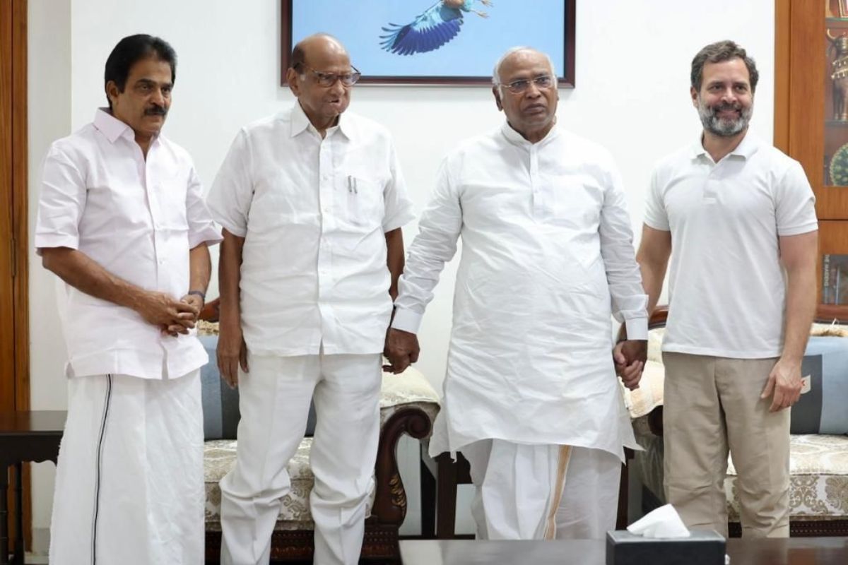 दिल्लीमध्ये विरोधकांची खलबतं, शरद पवार काँग्रेस नेत्यांच्या भेटीला