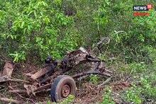 नक्षलवाद्यांच्या हल्ल्यात वाहनांच्या चिंधड्या; घटनास्थळाचे पहिले PHOTO