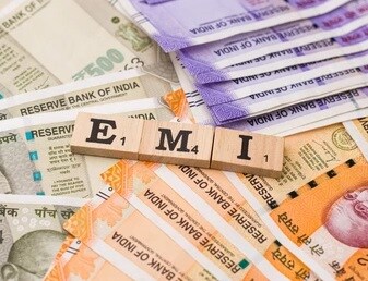 याचा फायदा ICICI बँकेच्या ग्राहकांना होणार आहे. ते स्टोअरमध्ये मर्चेंट QR कोड स्कॅन करून वस्तू खरेदी करू शकतात आणि EMI मध्ये पैसे देऊ शकतात. या सेवेद्वारे, खरेदी करण्याव्यतिरिक्त, तुम्ही प्रवासाची तिकिटे किंवा हॉटेल बुकिंग इत्यादी देखील करू शकता. 